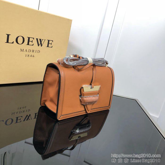 LOEWE羅意威 Barcelona 荔枝紋三角包 小牛皮肩背斜挎包 雜誌爆款 0158荔枝紋  jdl1219